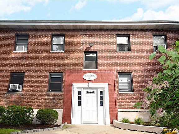 3rd image of 5 Adelaide St #B1
