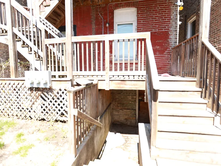 637 W 59th St — Photo 13