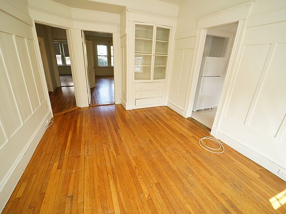 5th image of 130 Englewood Ave APT 1