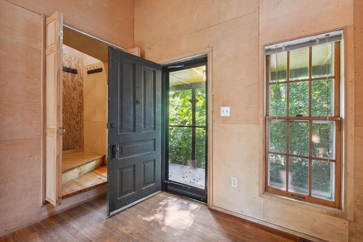2 bed, 2.0 bath, 1678 sqft, $2,500 — Photo 3