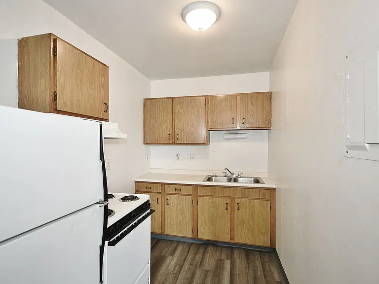105 Ella St — Photo 13