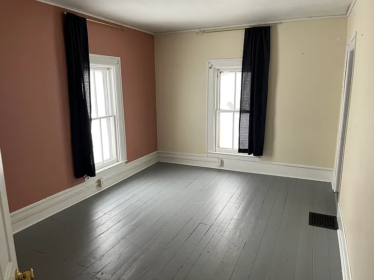 18 Grove St — Photo 2