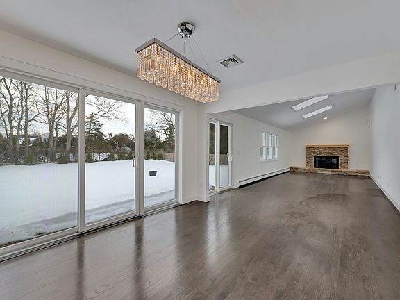 3rd image of 36 Nidzyn Ave