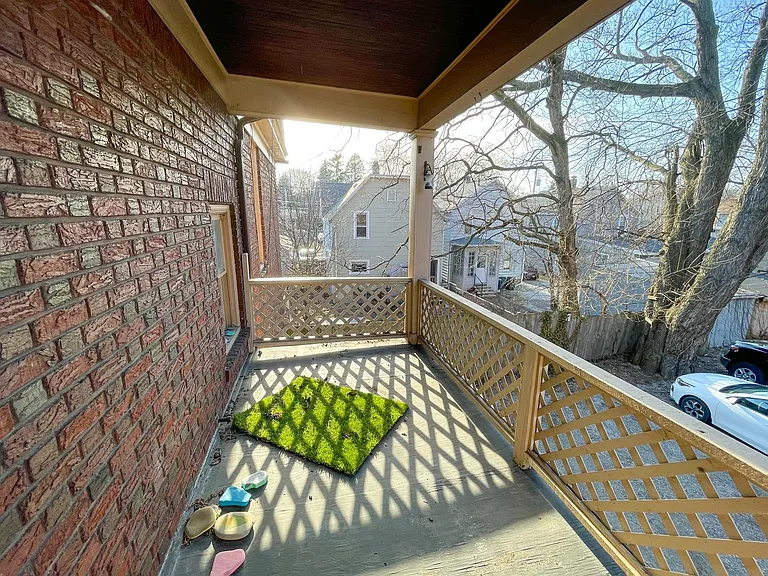 954 W 6th St — Photo 10