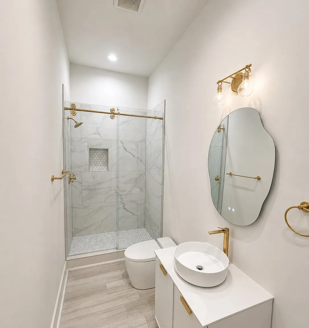 6 bed, 3700 sqft, $7,700 — Photo 4
