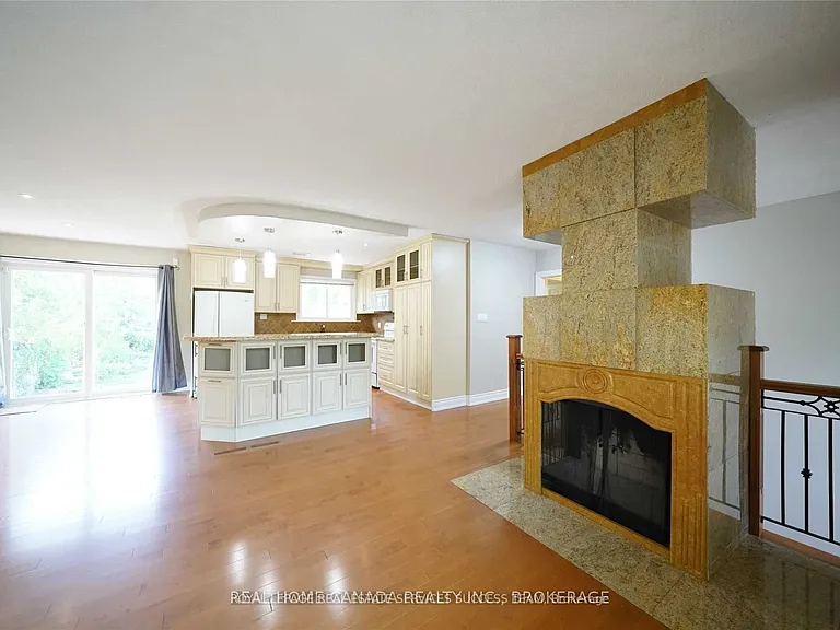 1195 Holton Heights Dr — Photo 9