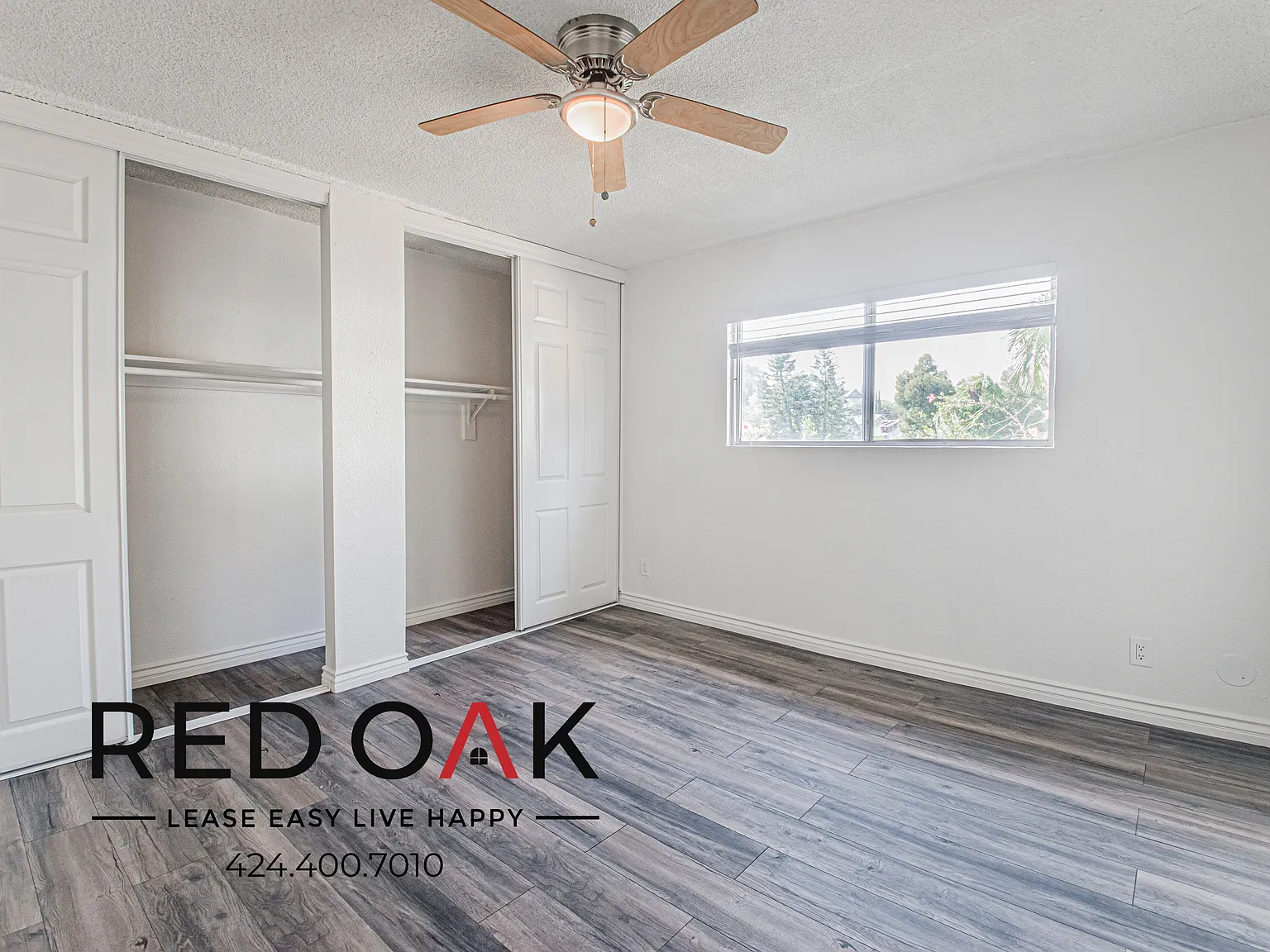 Sun-Drenched One Bedroom with Eat-In Kitchen and Assigned Parking ~ In Highland Park! — Photo 3