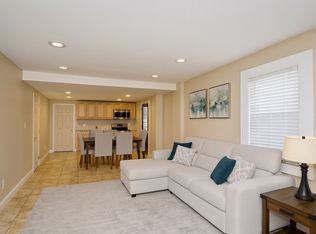 34 Temby St, Springfield, MA 01119