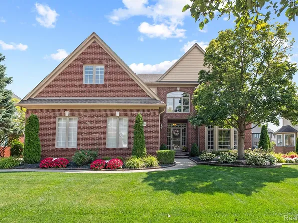 54468 Flamingo Dr, Shelby Township, MI 48315