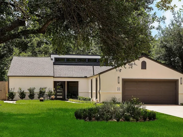 46 N Autumnwood Way, Spring, TX 77380