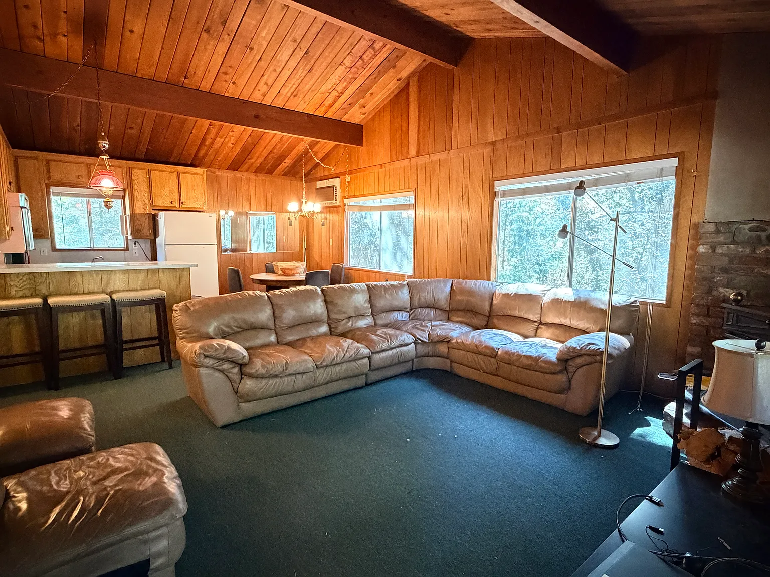 4 bed, 1250 sqft, $2,600 — Photo 2