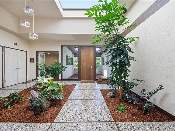 5th image of 5864 Riddio St