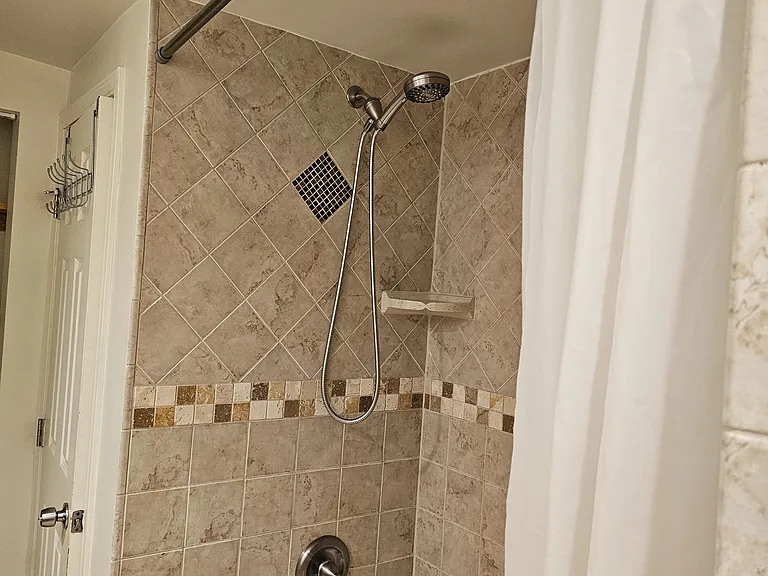 Bathroom 1 shower 2 Plus Tub