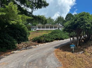 205 Clearview Dr, Waynesville, NC 28785