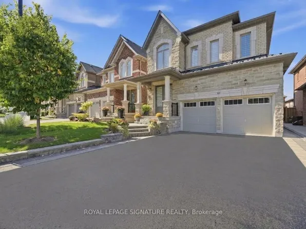 68 Duggan St, Aurora, ON L4G 0Y8