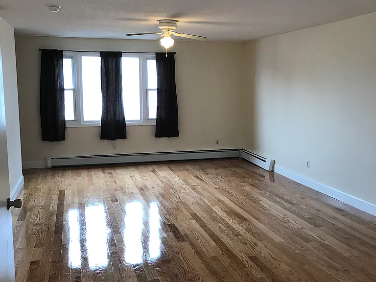 725 Bridge St #1 — Photo 6