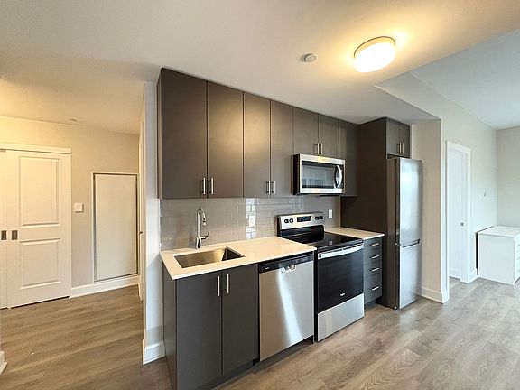 4th image of 3240 William Coltson Ave #0