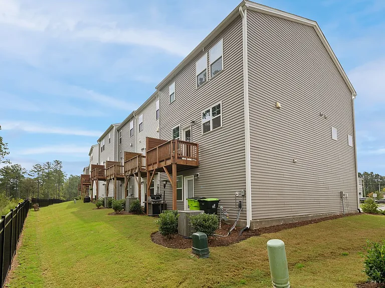 1090 Shoreside Dr — Photo 18