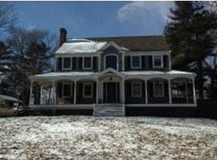 22 Deerfield Ln, Bellingham, MA 02019