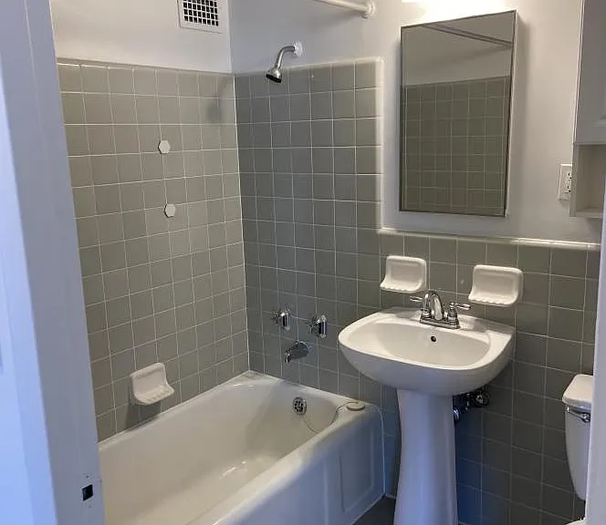 357 S Curson Ave #9 — Photo 7