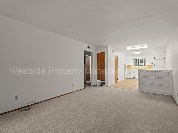 3rd image of 116 Towne Ter APT 3
