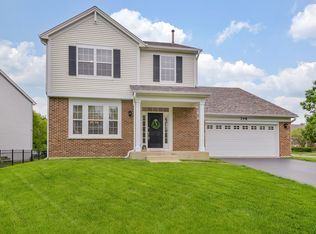 298 Fairhaven Dr, Saint Charles, IL 60175