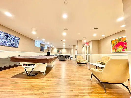 Rented by Century 21 Premier  | media 8