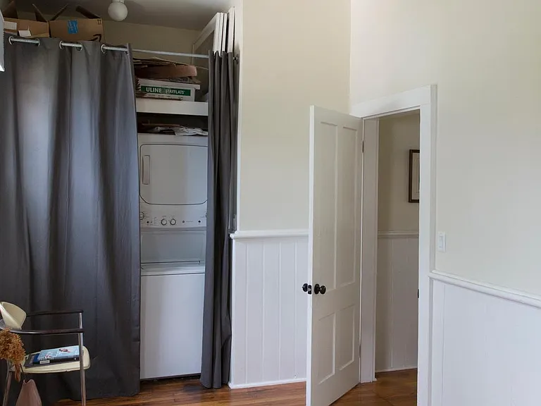 446 Carroll St — Photo 8