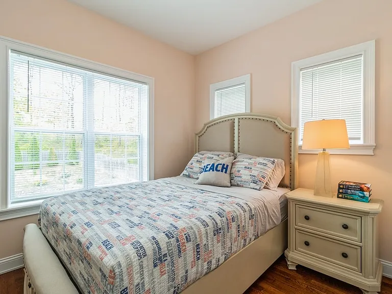 529 Montauk Hwy — Photo 25