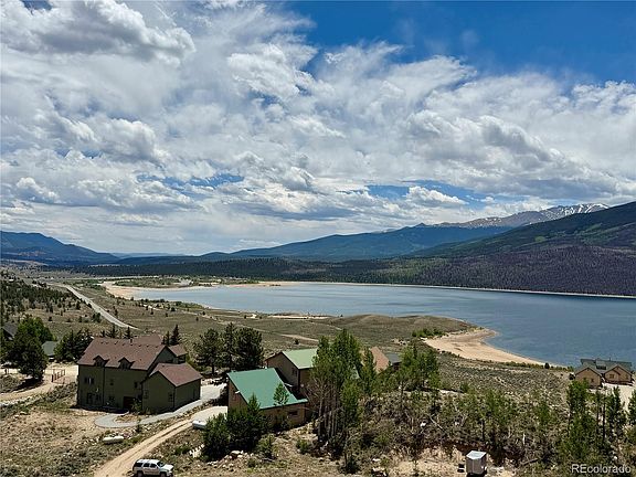 3rd image of 426 La Plata Peak Drive