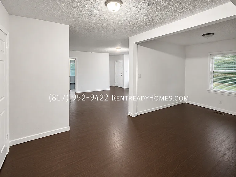 1416 Woodward Rd — Photo 5