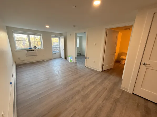 1741 Washington St, Braintree, MA