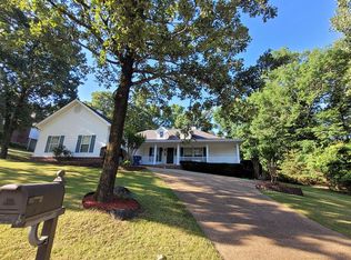 3 Norfork Cv, Maumelle, AR 72113