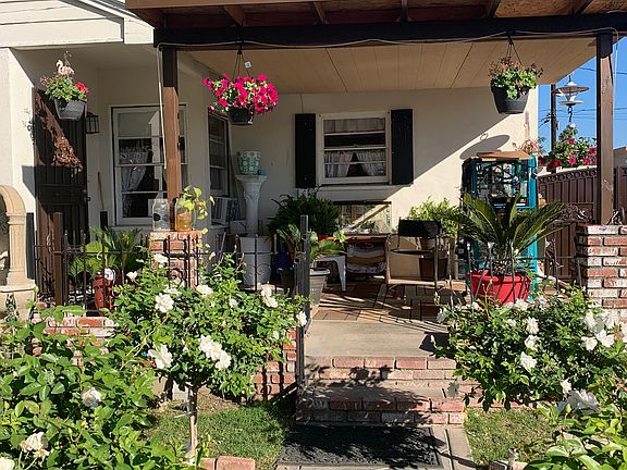 Sidewalk made patio in front
