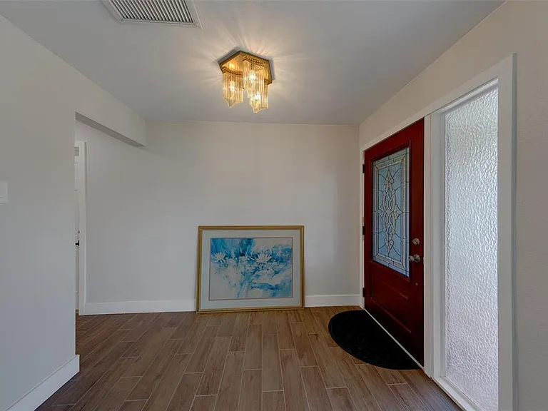 11602 Grove St — Photo 5