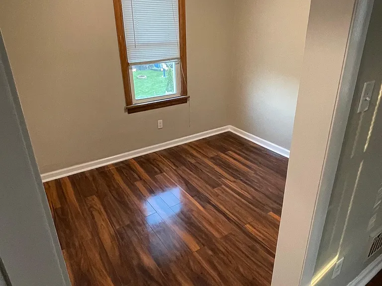 1113 Vine St — Photo 6