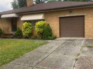 7246 Maplewood Rd, Parma, OH 44130