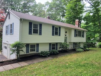 550 West Lake Avenue, Guilford, CT, 06437