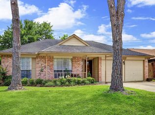 13111 Nantucket Dr, Sugar Land, TX 77478