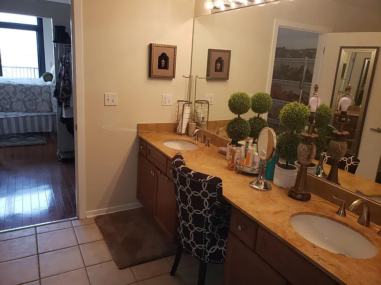 1525 S Sangamon St #802 — Photo 17