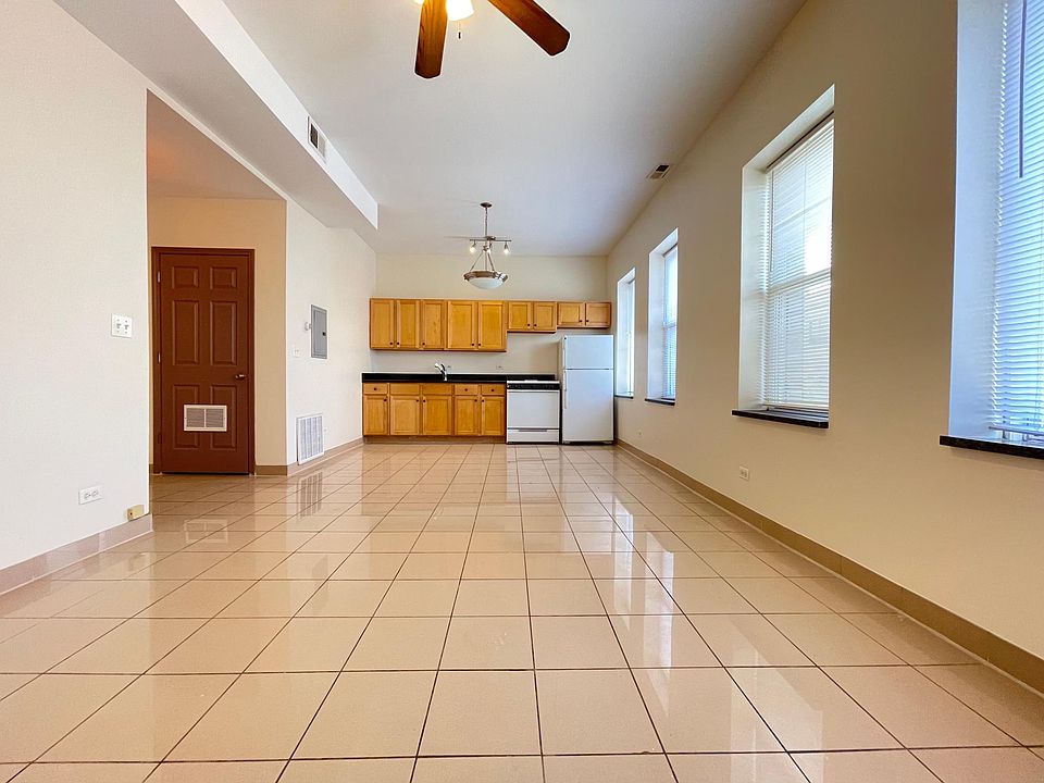 1st image of 1425 W Wilson Ave APT 2W