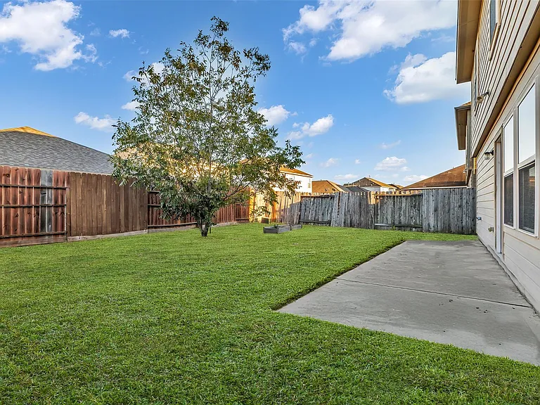 3050 Thicket Path Way — Photo 24