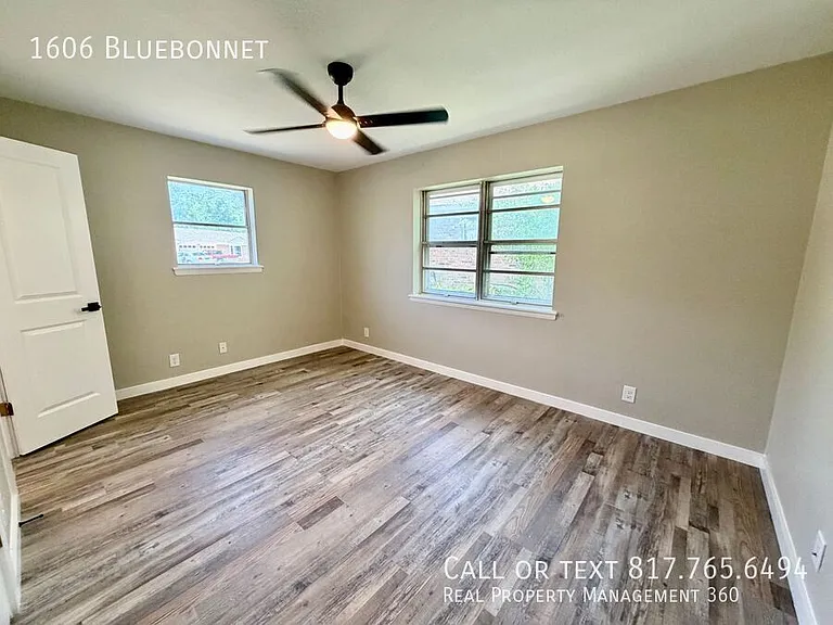 1606 Bluebonnet Trl — Photo 16