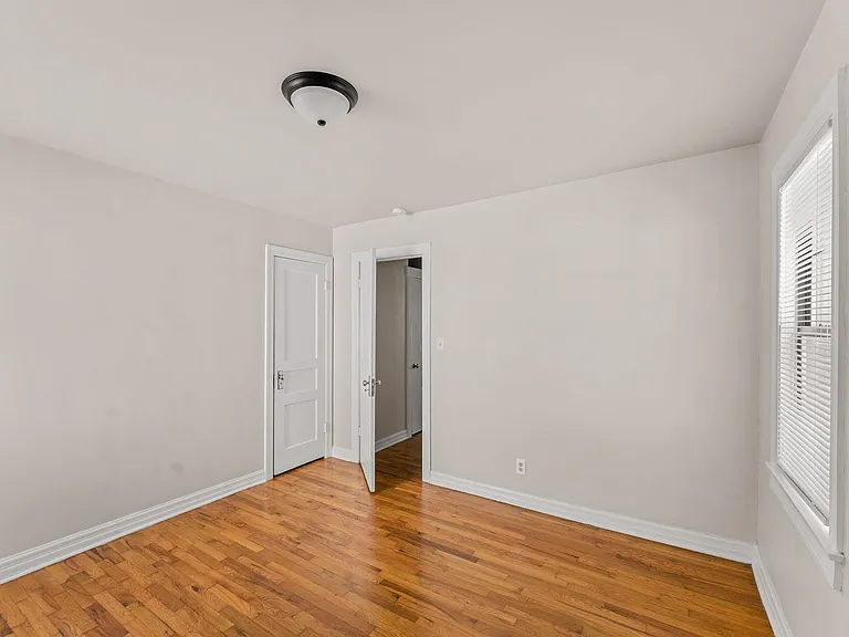 611 W Minota St — Photo 18