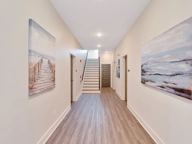 28 W 19th St #100 — Photo 4