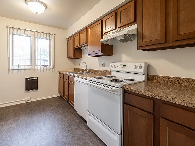 3041 Parklane St NW — Photo 2
