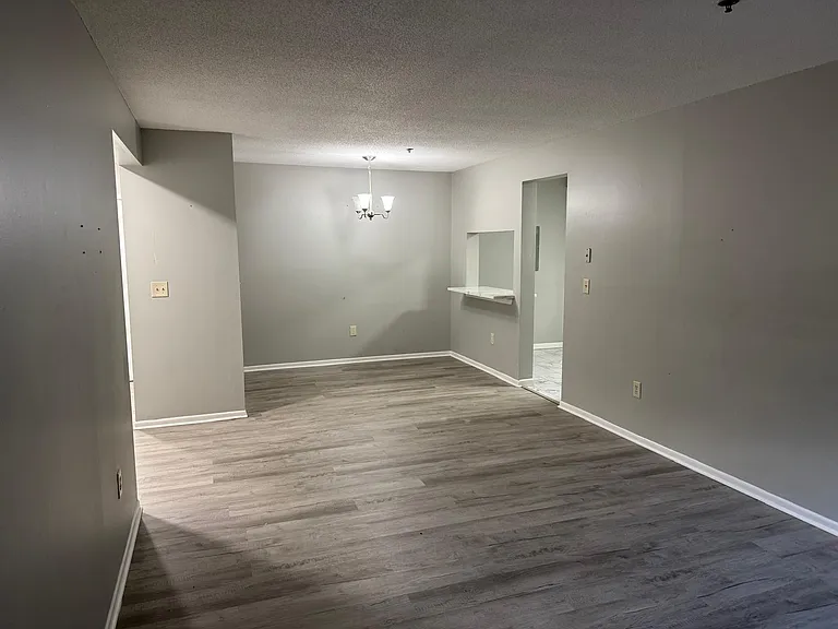121 Cluff Crossing Rd #11 — Photo 5