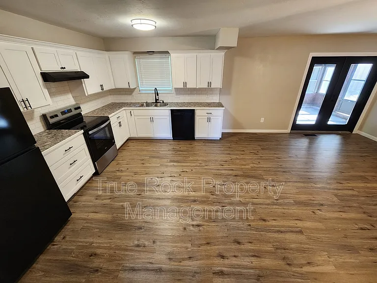 13770 County Road 1556 — Photo 4