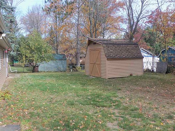 3rd image of 1208 Tanglewood Dr