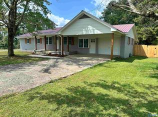 42 Forest Chapel Rd, Hartselle, AL 35640